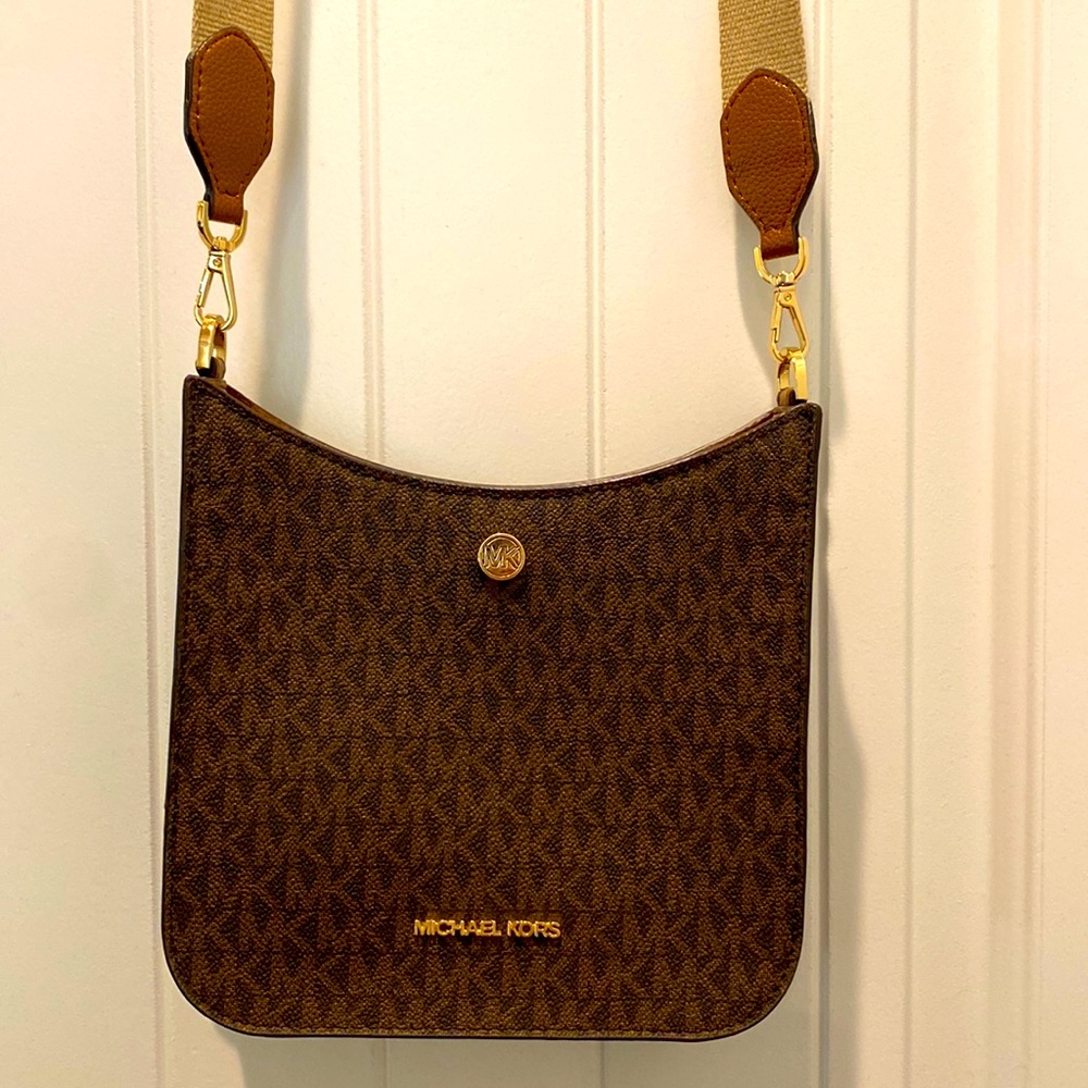 Michael Kors crossbody purse